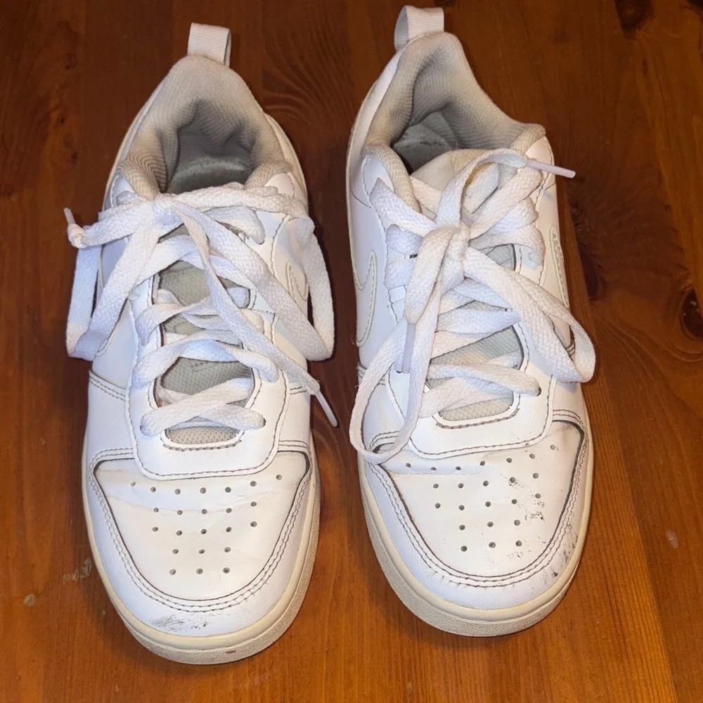 Nike Kids Classic White court low top sneakers